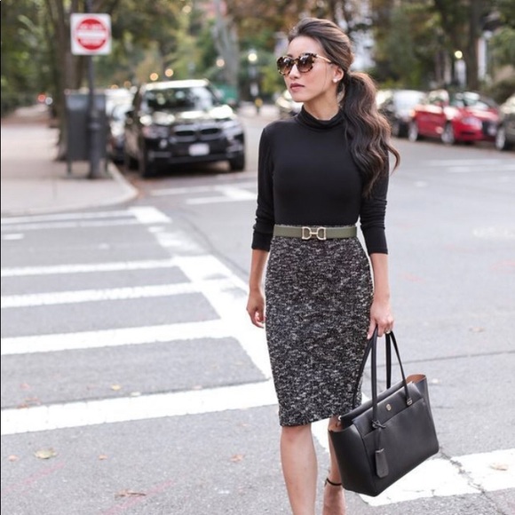 NWOT Tory Burch Parker Tote in Dust Storm - Picture 6 of 6